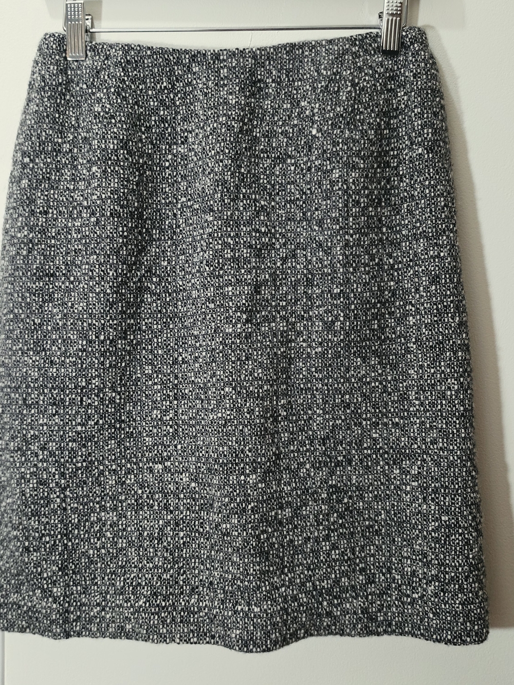 Eddie Bauer Black White Wool Tweed Pencil Short Skirt Size 4P Preppy Career Work